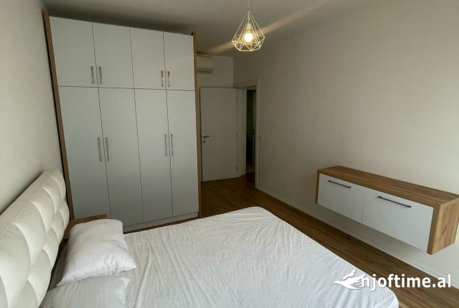 Shtepi me qera Apartament ne Tirane, 2+1, Mobilimi E mobiluar, Pagesa 600  Euro.