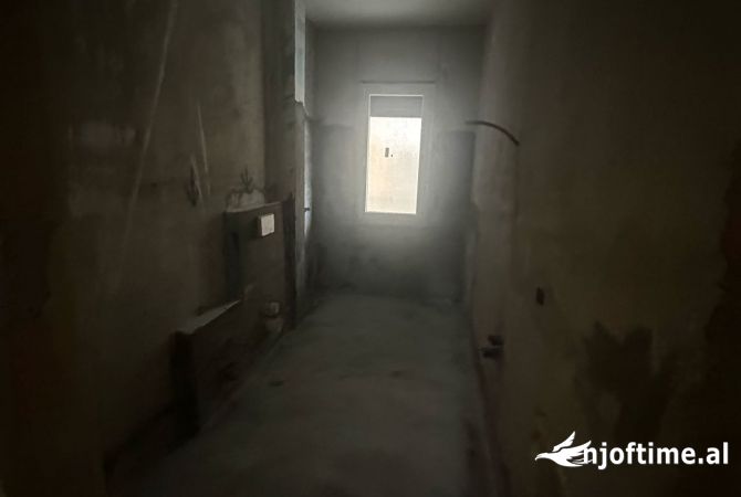 Shtepi ne shitje 2+1 ne Tirane - 92,903 Euro