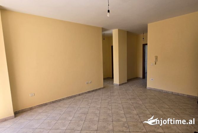 Shtepi ne shitje 3+1 ne Tirane - 180,000 Euro