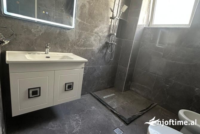 Shtepi ne shitje Apartament ne Durres, 1+1, Mobilimi E mobiluar, Pagesa 145,000  Euro.