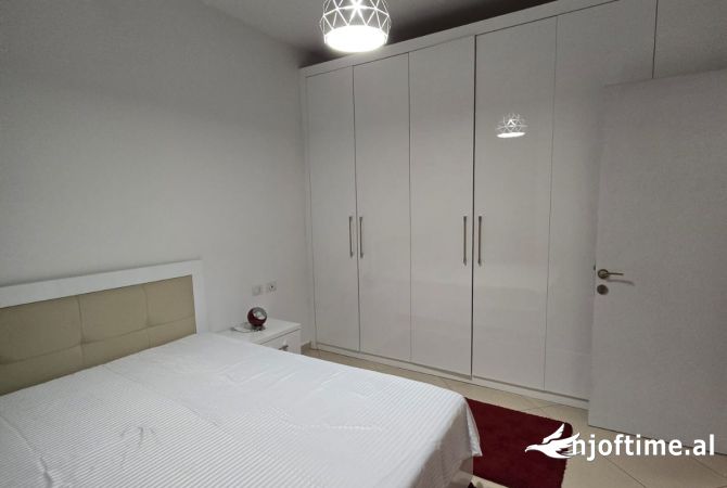Shtepi me qera Apartament ne Tirane, 2+1, Mobilimi E mobiluar, Pagesa 600  Euro.
