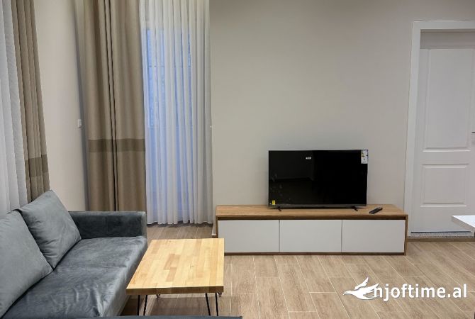 Shtepi me qera Apartament ne Tirane, 2+1, Mobilimi E mobiluar, Pagesa 600  Euro.