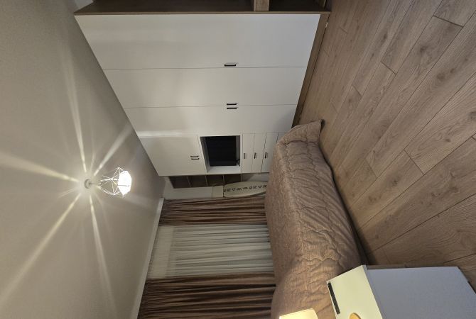 Shtepi me qera Apartament ne Tirane, 2+1, Mobilimi E mobiluar, Pagesa 700  Euro.