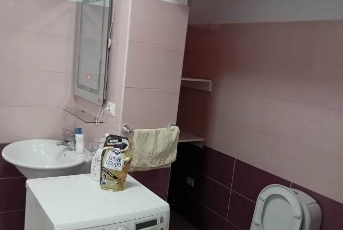 Shtepi me qera 1+1 ne Tirane - 500 Euro