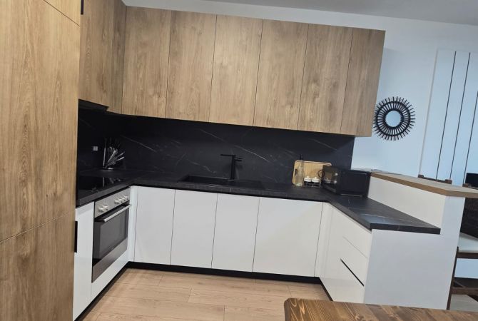 Shtepi me qera Apartament ne Tirane, 2+1, Mobilimi E mobiluar, Pagesa 700  Euro.