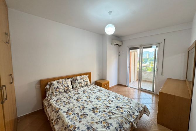 Shtepi me qera Apartament ne Tirane, 2+1, Mobilimi E mobiluar, Pagesa 670  Euro.
