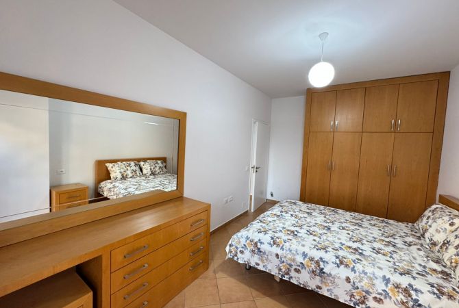 Shtepi me qera Apartament ne Tirane, 2+1, Mobilimi E mobiluar, Pagesa 670  Euro.