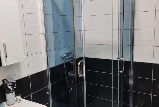 Shtepi me qera 2+1 ne Tirane - 550 Euro