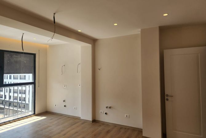 Apartment for rent in Tirana 2+1, Emty