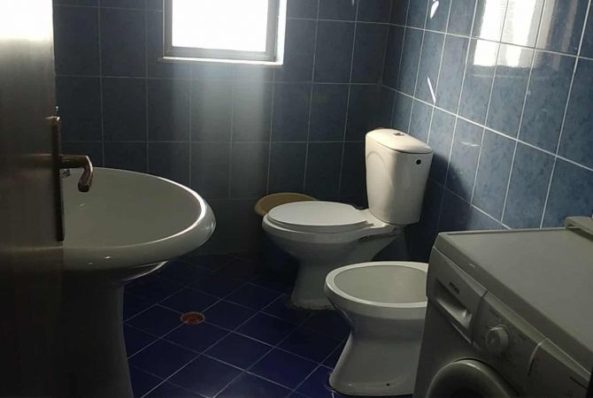 Shtepi me qera Apartament ne Tirane, 2+1, Mobilimi E mobiluar, Pagesa 500  Euro.