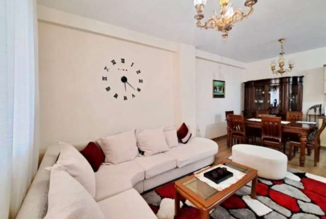 Shtepi me qera Apartament ne Tirane, 2+1, Mobilimi E mobiluar, Pagesa 700  Euro.