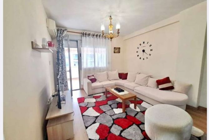 Shtepi me qera Apartament ne Tirane, 2+1, Mobilimi E mobiluar, Pagesa 700  Euro.