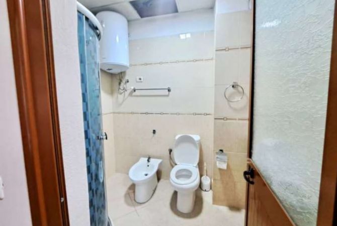 Shtepi me qera Apartament ne Tirane, 2+1, Mobilimi E mobiluar, Pagesa 700  Euro.