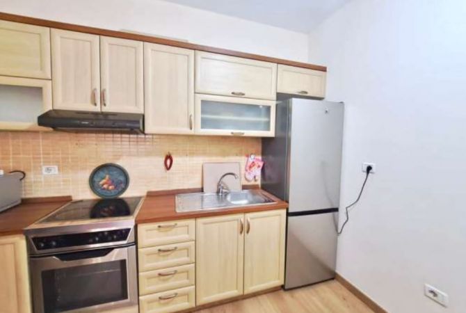 Shtepi me qera Apartament ne Tirane, 2+1, Mobilimi E mobiluar, Pagesa 700  Euro.