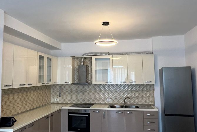 Shtepi me qera Apartament ne Tirane, 2+1, Mobilimi E mobiluar, Pagesa 550  Euro.