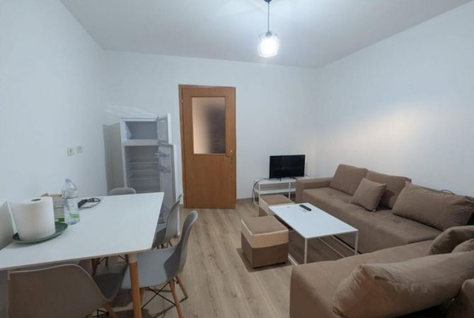 Shtepi me qera Apartament ne Tirane, 2+1, Mobilimi E mobiluar, Pagesa 500  Euro.