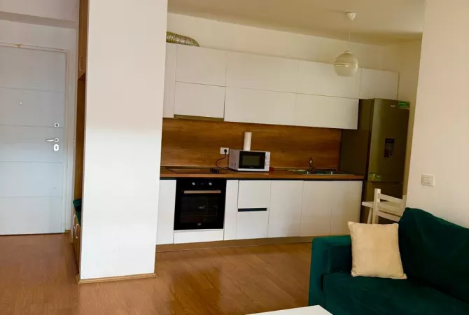 Shtepi me qera Apartament ne Tirane, 2+1, Mobilimi E mobiluar, Pagesa 750  Euro.