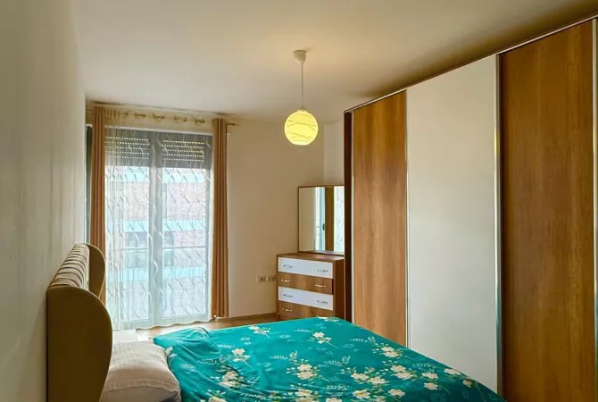 Shtepi me qera Apartament ne Tirane, 2+1, Mobilimi E mobiluar, Pagesa 750  Euro.