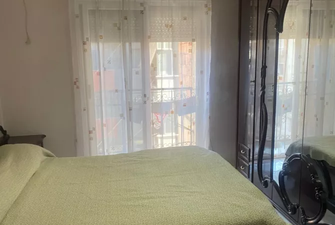 Shtepi me qera Apartament ne Tirane, 1+1, Mobilimi E mobiluar, Pagesa 52,000  Leke.
