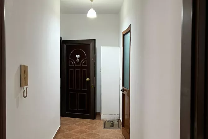 Shtepi me qera Apartament ne Tirane, 2+1, Mobilimi E mobiluar, Pagesa 600  Euro.