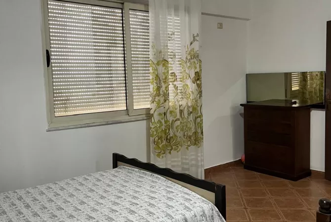 Shtepi me qera Apartament ne Tirane, 2+1, Mobilimi E mobiluar, Pagesa 600  Euro.