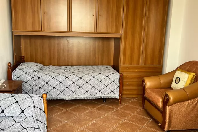 Shtepi me qera Apartament ne Tirane, 2+1, Mobilimi E mobiluar, Pagesa 600  Euro.