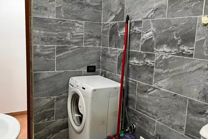 Shtepi me qera Apartament ne Tirane, 2+1, Mobilimi E mobiluar, Pagesa 600  Euro.