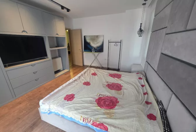 Shtepi me qera 2+1 ne Tirane - 75,000 Leke