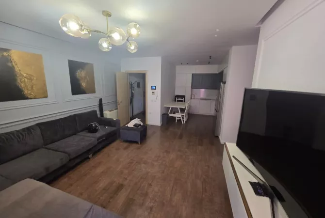 Shtepi me qera Apartament ne Tirane, 2+1, Mobilimi E mobiluar, Pagesa 75,000  Leke.