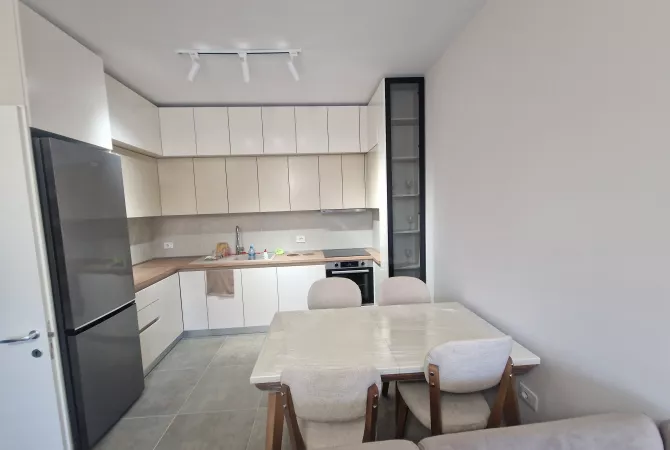 Shtepi me qera 2+1 ne Tirane - 700 Euro
