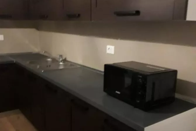 Shtepi me qera 1+1 ne Tirane - 800 Euro