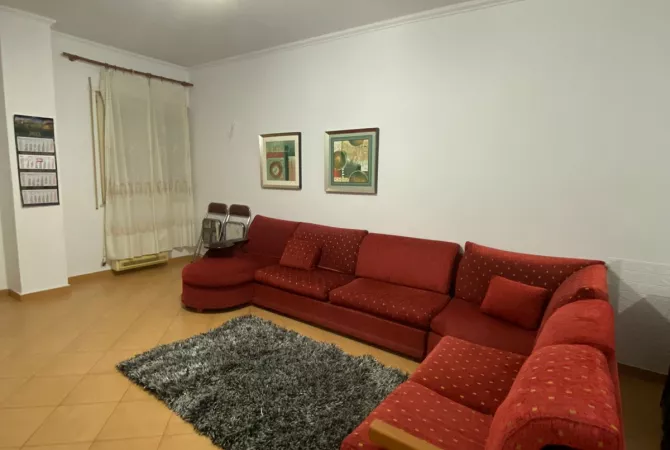 Casa in affitto 1+1 a Tirana - 35,000 Leke