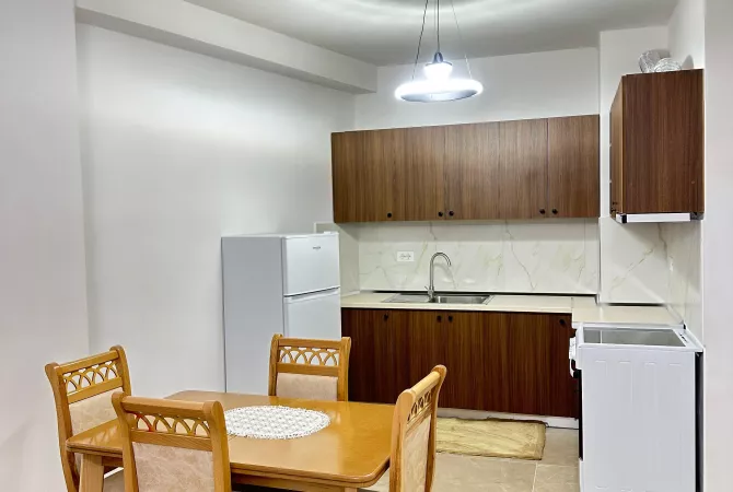 Shtepi me qera 1+1 ne Tirane - 45,000 Leke