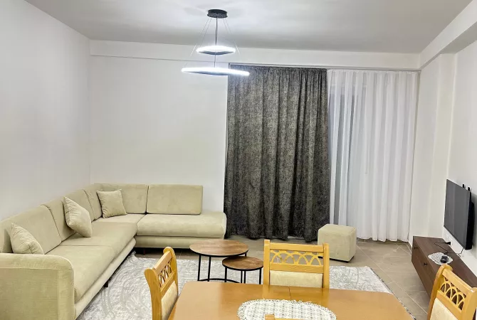 Shtepi me qera Apartament ne Tirane, 1+1, Mobilimi E mobiluar, Pagesa 45,000  Leke.