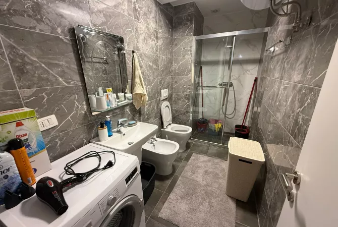 Shtepi me qera Apartament ne Tirane, 2+1, Mobilimi E mobiluar, Pagesa 800  Euro.