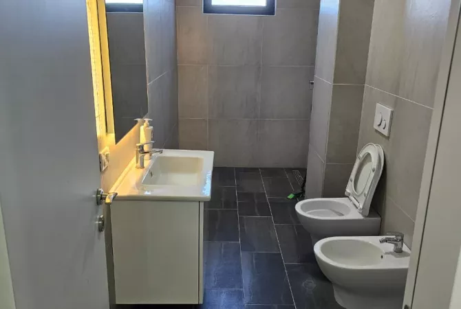 Shtepi me qera 1+1 ne Tirane - 45,000 Leke