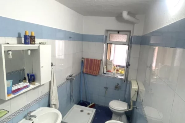 Shtepi ne shitje 2+1 ne Tirane - 130,000 Euro