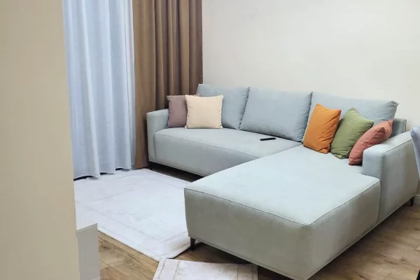 Shtepi me qera 1+1 ne Tirane - 900 Euro