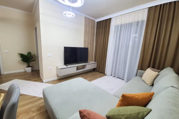 Shtepi me qera Apartament ne Tirane, 1+1, Mobilimi E mobiluar, Pagesa 900  Euro.