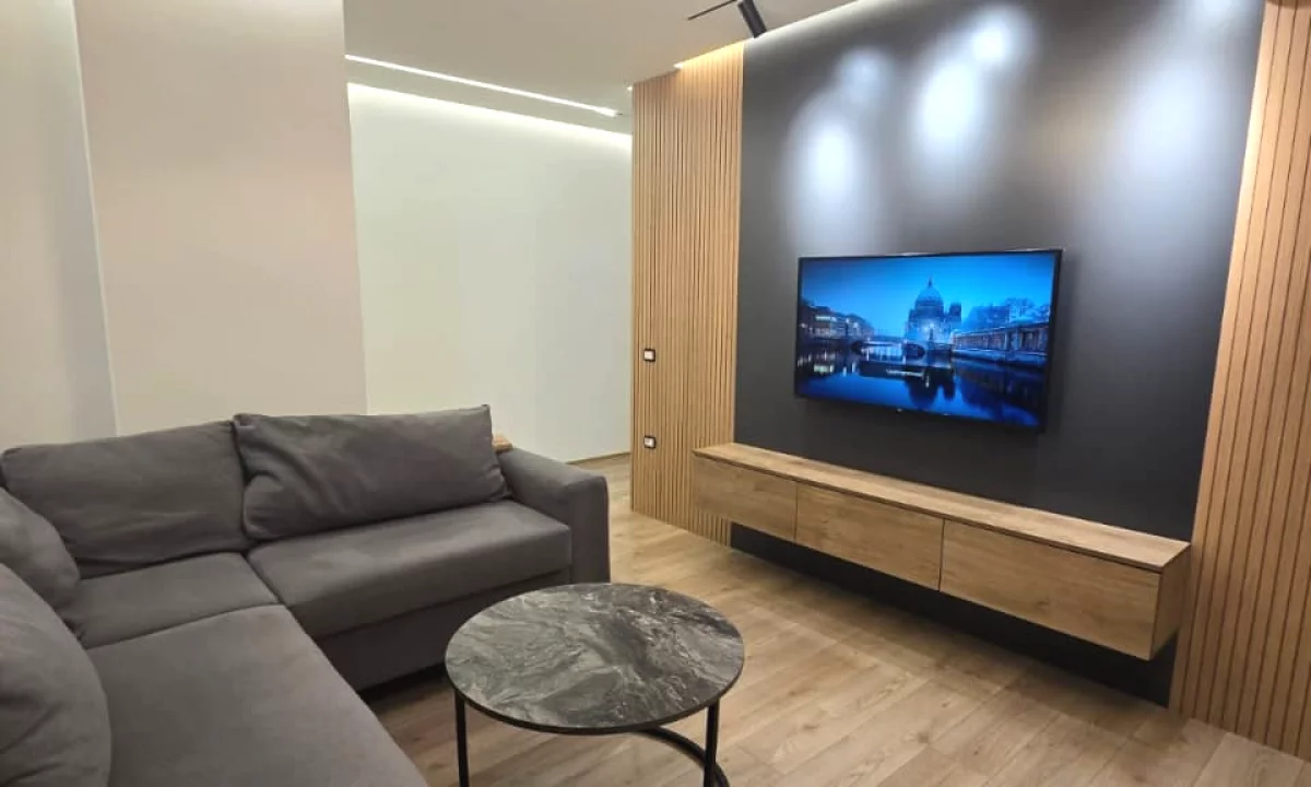 Shtepi me qera Apartament ne Tirane, 2+1, Mobilimi E mobiluar, Pagesa 50,000  Leke.