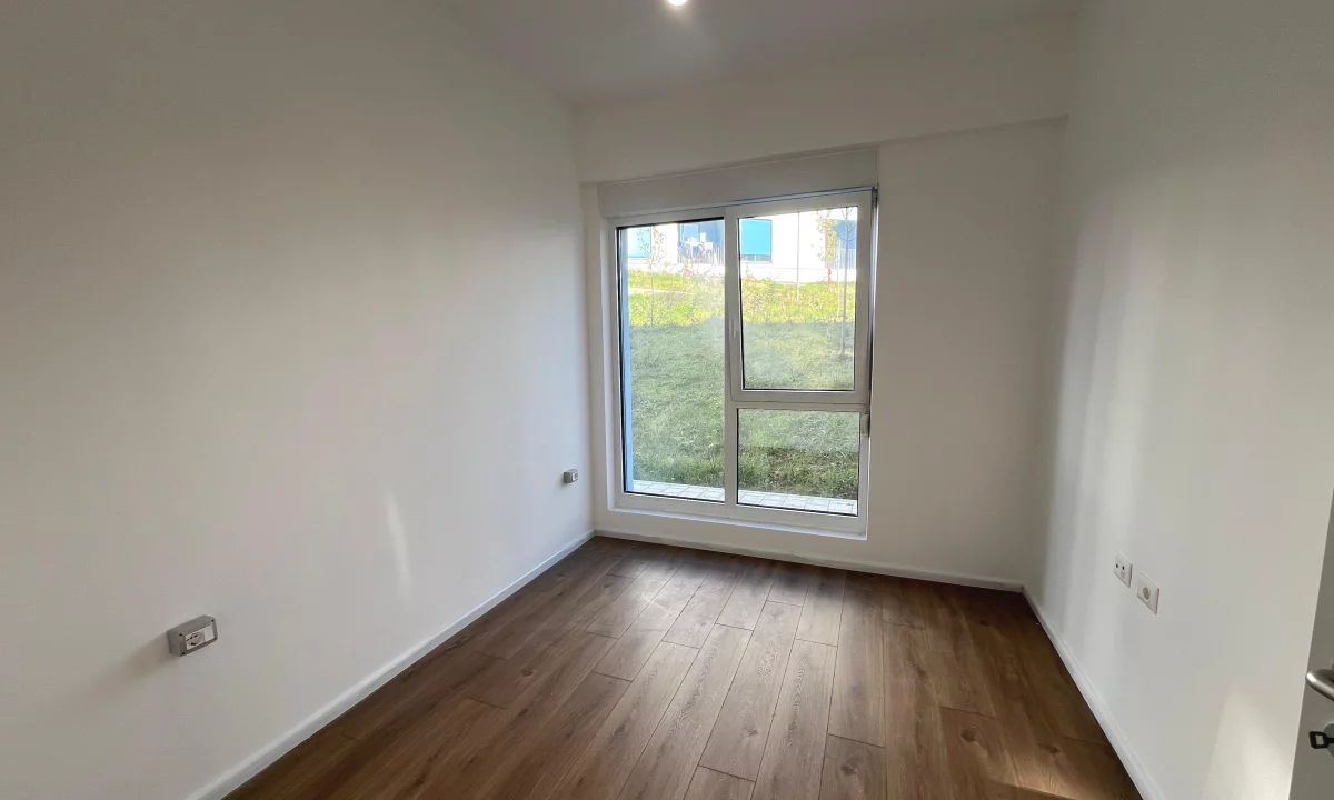 Shtepi ne shitje Apartament ne Tirane, 1+1, Mobilimi Bosh, pa mobiluar, Pagesa 71,000  Euro.