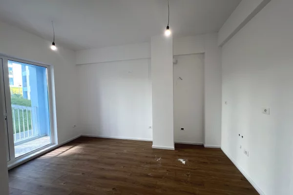 Shtepi ne shitje Apartament ne Tirane, 1+1, Mobilimi Bosh, pa mobiluar, Pagesa 71,000  Euro.