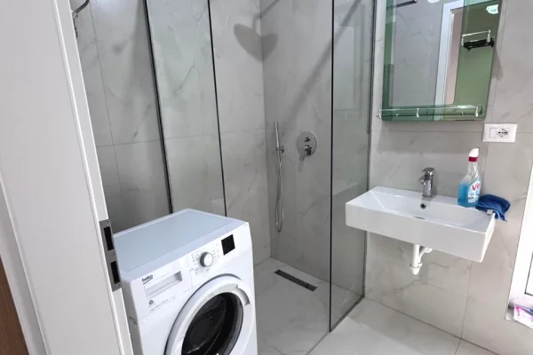 Shtepi me qera Apartament ne Tirane, 1+1, Mobilimi E mobiluar, Pagesa 38,000  Leke.