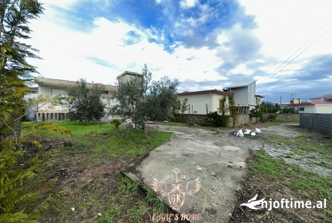 Shtepi ne shitje Shtepi Private ne Durres, 3+1, Mobilimi E mobiluar, Pagesa 250,000  Euro.