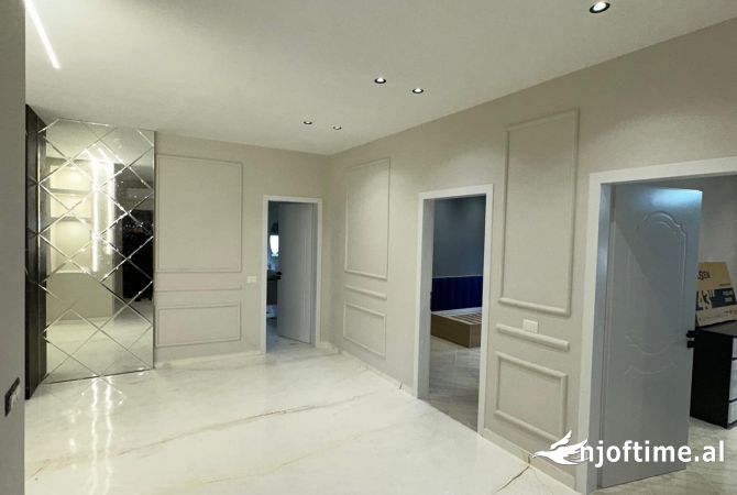 Shtepi ne shitje Shtepi Private ne Durres, 3+1, Mobilimi E mobiluar, Pagesa 250,000  Euro.