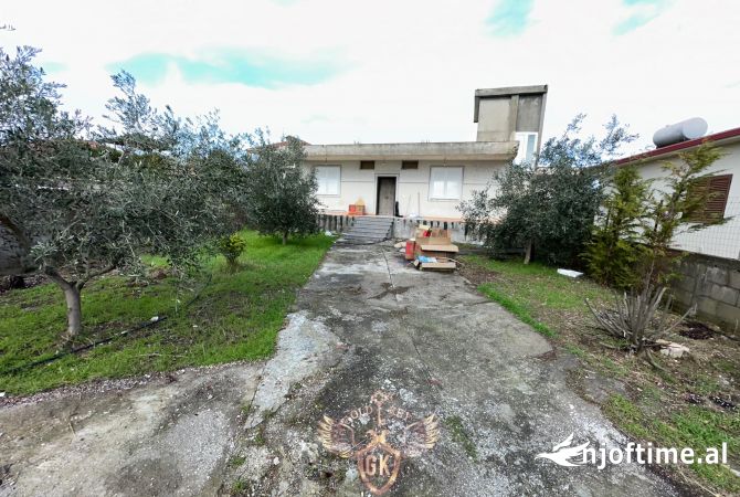 Shtepi ne shitje Shtepi Private ne Durres, 3+1, Mobilimi E mobiluar, Pagesa 250,000  Euro.