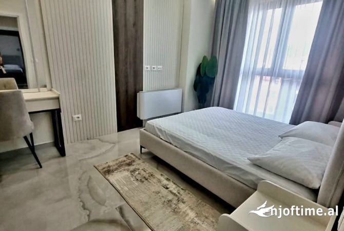Shtepi me qera 2+1 ne Tirane - 1,200 Euro