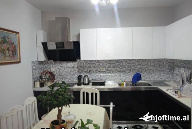 Shtepi ne shitje 2+1 ne Tirane - 120,000 Euro