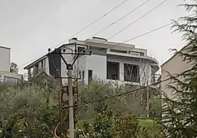 Business Property for Rent 3+1 in Tirana - 4,000 Euro