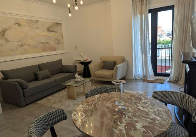 Shtepi me qera Apartament ne Tirane, 1+1, Mobilimi E mobiluar, Pagesa 1,000  Euro.